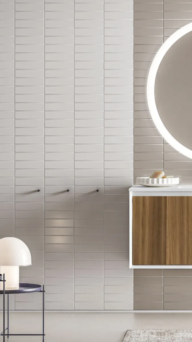 Waschtisch mit Spiegel und Badschrank aus der Kollektion Iks Up von Stocco.