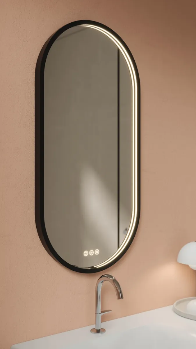 Ovaler Spiegel mit schwarzem Rahmen aus der Kollektion Oteo des Herstellers burgbad.
